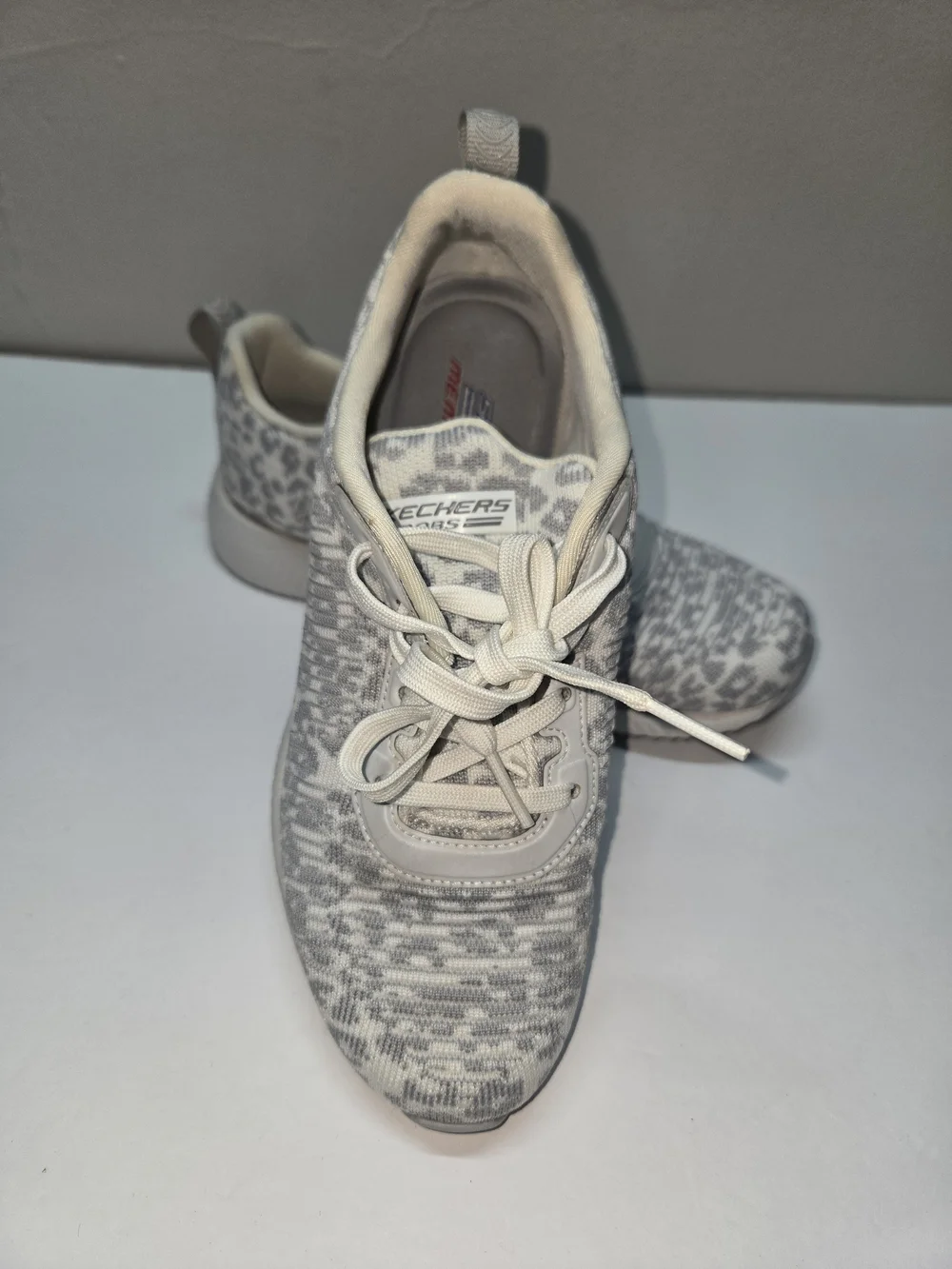 Skechers Women's Light Gray and White Knit Lace-Up Sneakers